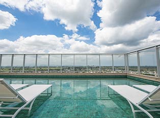 Piscina Hotel Promenade Itaguaí